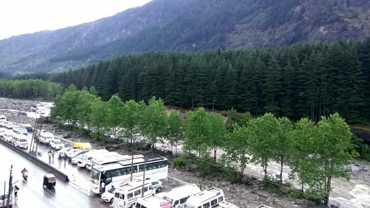 Le Grand Manali - The River Facing Hotel Eksteriør billede